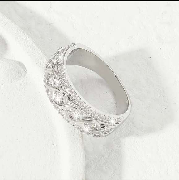 Infinity Symbol Inlaid Diamond Ring - Picture 3 of 7